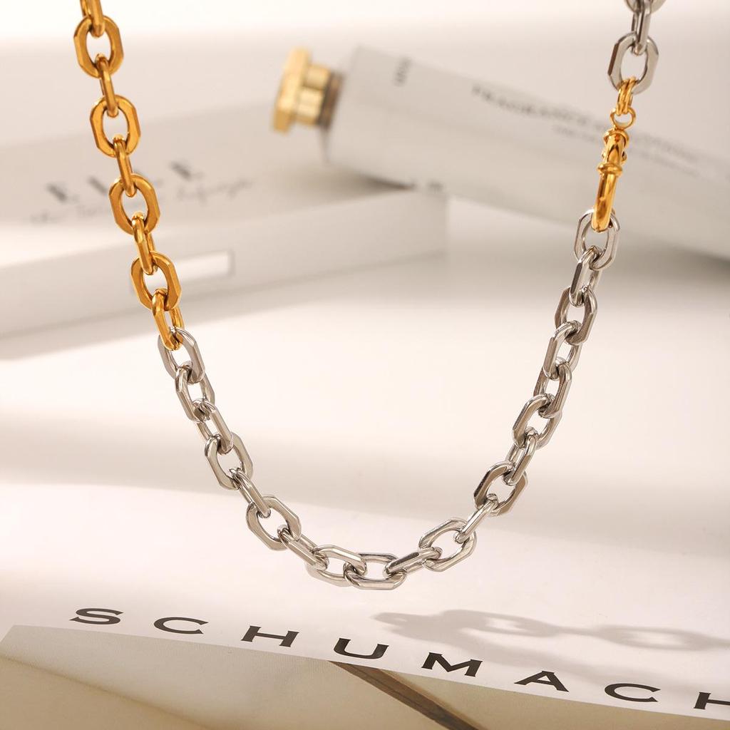 18k Gold and Silver Round Necklace: Minimalist High-End Jewelry for Women