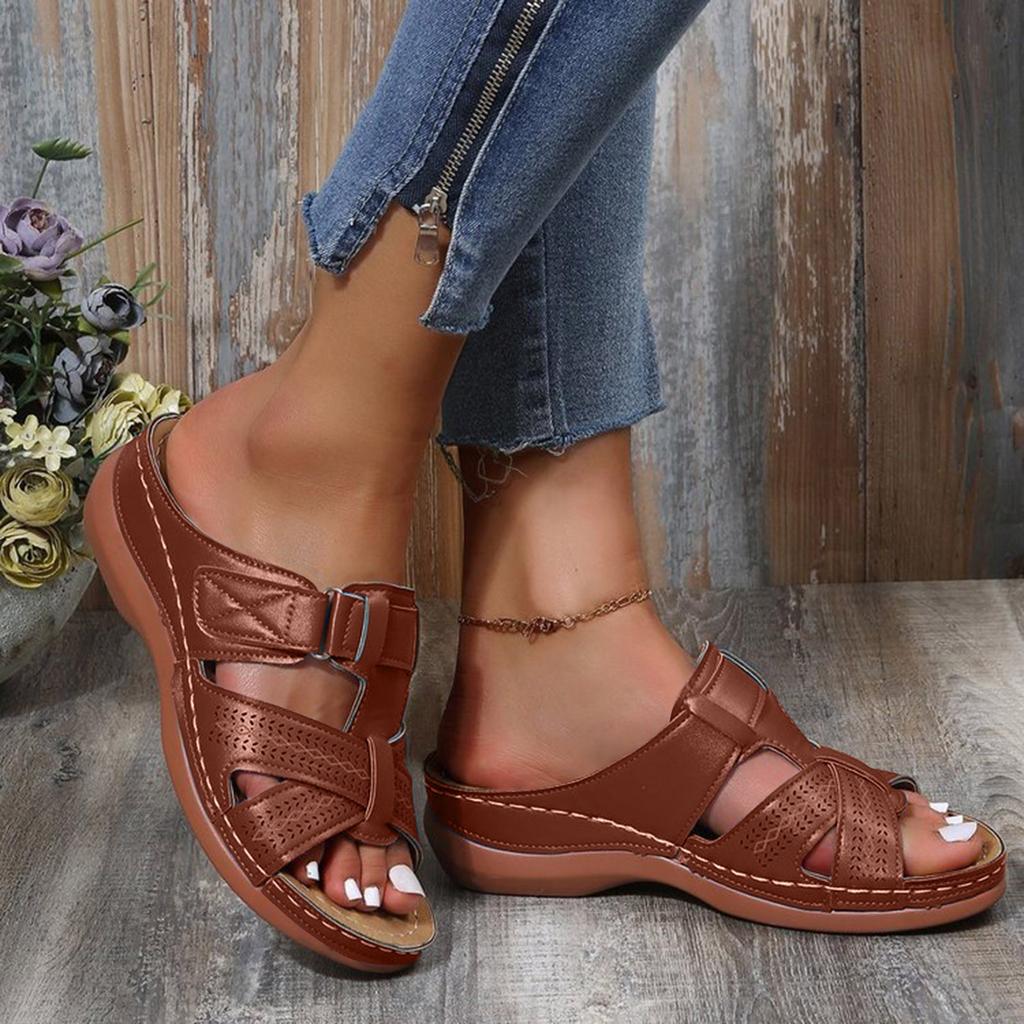Women's New Wedge Heel Round Toe Wedge Heel Wearing Beach Thick Sole Solid Color Sandals