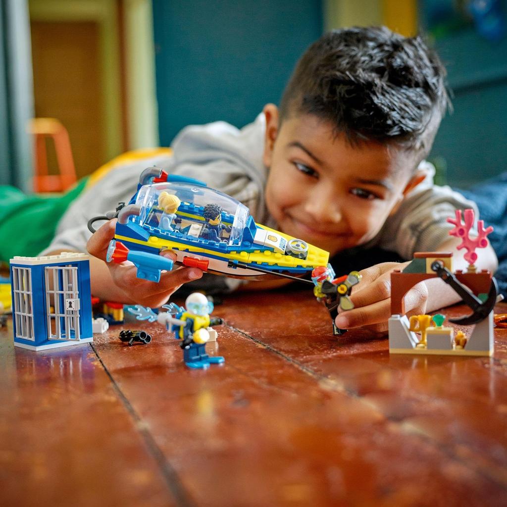 LEGO City Water Police Mission 60355, Toy Blocks, Gift for Police, Rescue, Boys and Girls, Ages 6 and Up