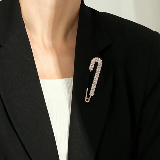 Women Brooch Pin Sweater Shawl Clip Rhinestone Safety Pin Dress Shirt Clip Brooch for Cardigans Scarves