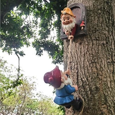 Décoration d'arbre : gnomes grimpants - Adorable statue de gnome de jardin, sculpture naine en résine pour la décoration extérieure de votre cour