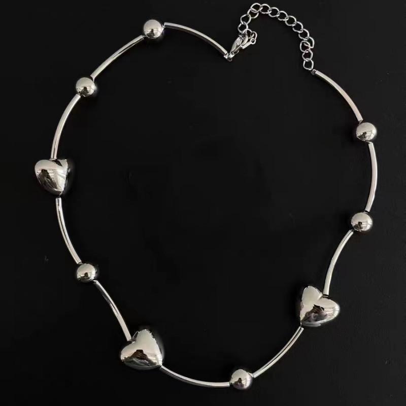 New Fashionable Sweet and Cool Metal Love Ball Necklace, Unique Female Personality, Niche Bracelet Trend Explosion