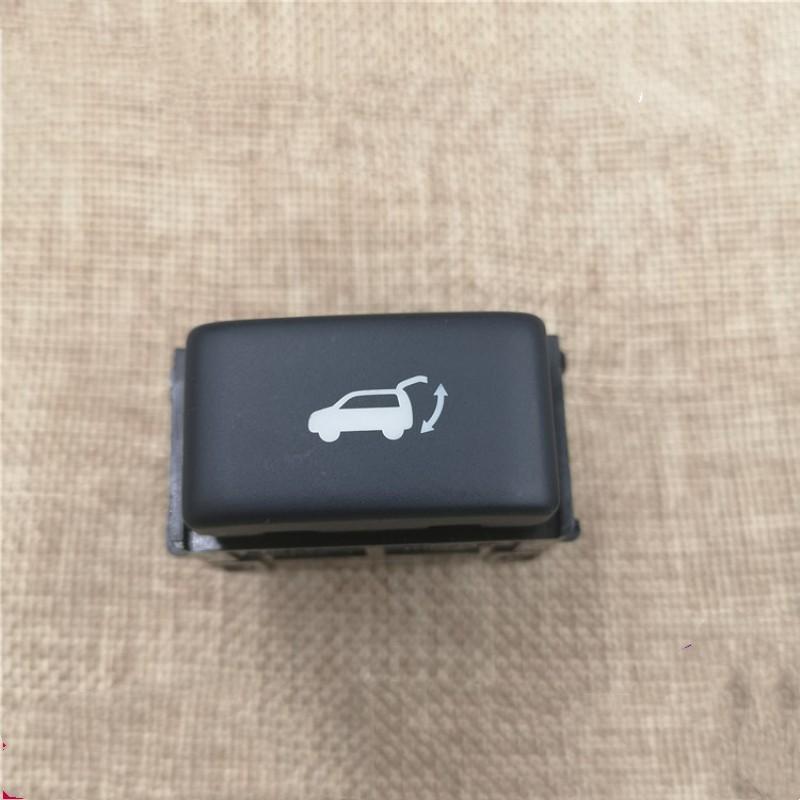 For NISSAN 2014-2022 X-TRAIL Car Luggage Compartment Switch   Power Tailgate Switch  Trunk Switch Tailgate switch
