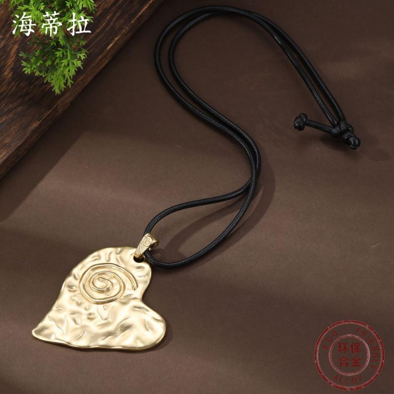 New Irregular Matte Love Leather Rope Long Pendant Women's Fashion Exaggerated Heart-shaped Long Necklace