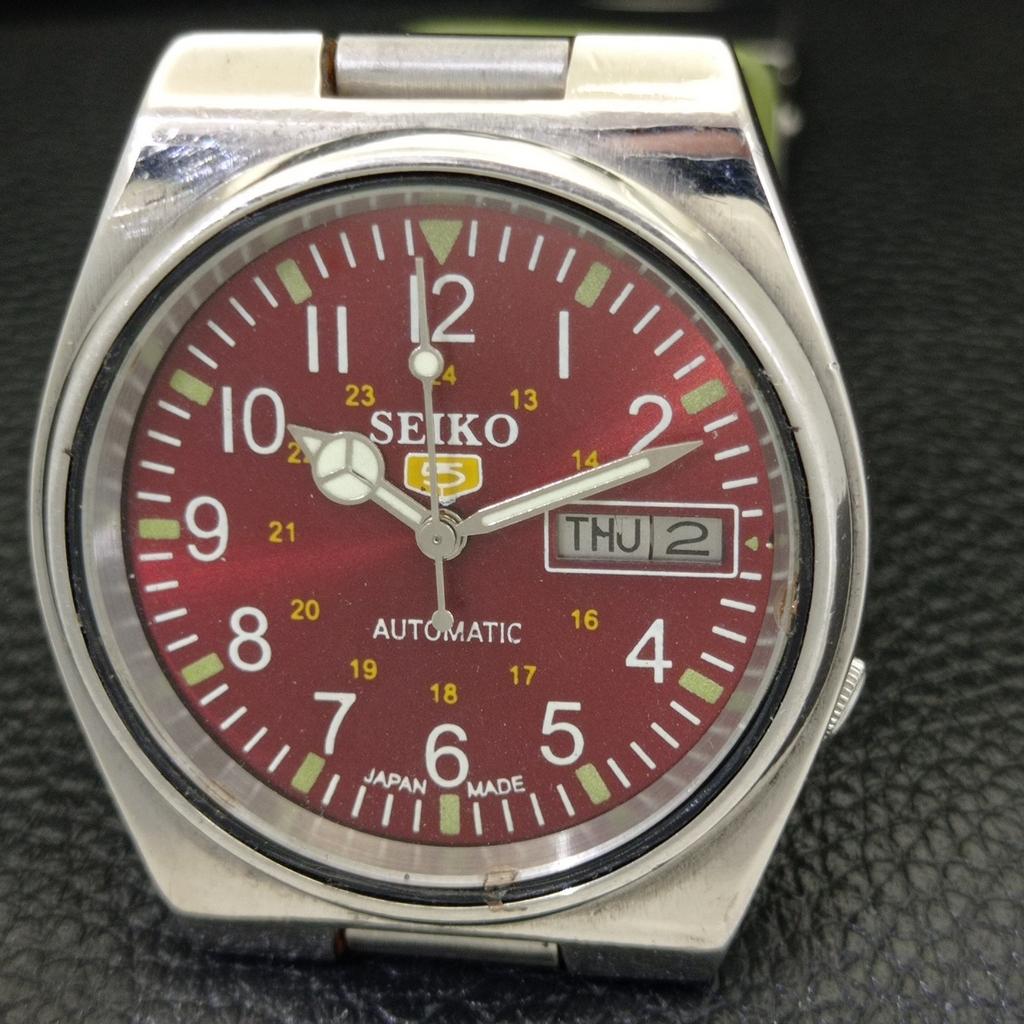 GENUINE VINTAGE SEIKO 5 AUTOMATIC JAPAN 7009A MENS MAROON DIAL WATCH A701397-5 R206a-a701397