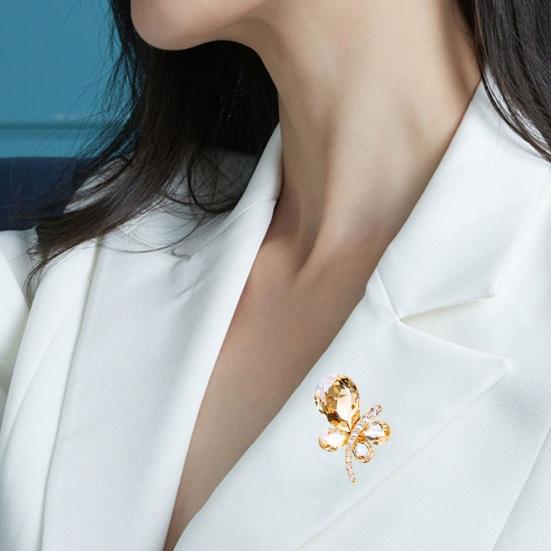 Brož Emerald Butterfly Elegantní krásný kamínkový lesk Atraktivní poutavý ženský živůtek