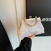 Neue Seidenhandtasche Stickerei Retro Einzelne Schulter Crossbody-Tasche Chinesischer Stil Muschel-Tasche Damen