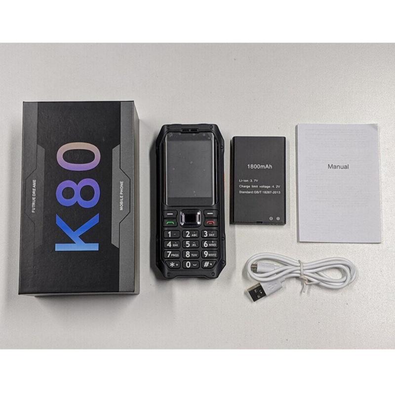 Soyes K80 GSM 2G Mobilní telefon 2,4palcový HD displej Dual SIM MP3 FM Vibrace 1800mAh SOS Svítilna Budík Tlačítkový telefon pro seniory