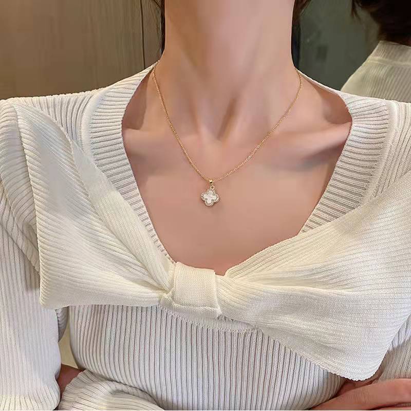 Premium Four-Leaf Clover Full Diamond Necklace Women'S Light Luxury Simple Fashion Neck Chain Collarbone Chain