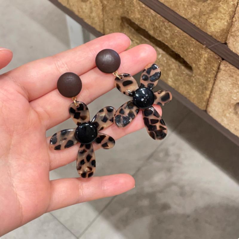 Silver Needle Resin Smudged Leopard Print Flower Pendant Earrings Retro Ethnic Style Stud Earrings Niche High-end Earrings