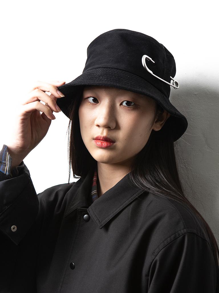 Syobeuopeu Svh-#001 Clip Point Bucket Hat