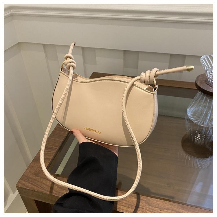 

Bow fashion Korean version of foreign style large capacity 2025 summer new casual ns chain crossbody small square women s bag роза розовый