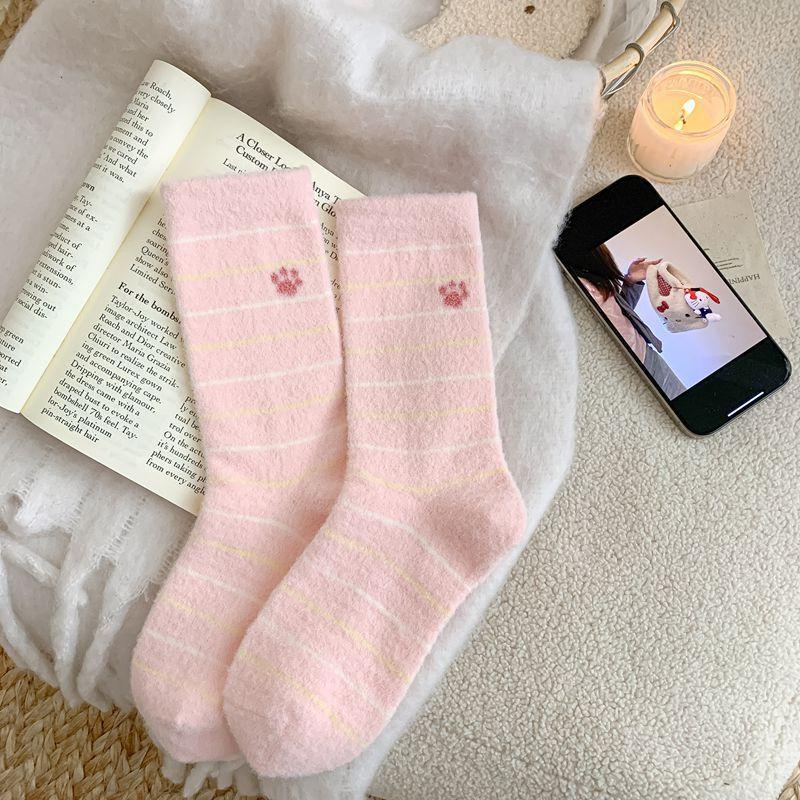 Fleece Verdickte Thermosocken Australische Fleece Mittelhohe Socken Plüsch Schlafsocken Cartoon Welpe Nahtlose Strümpfe