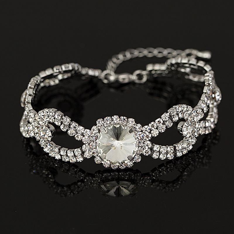 Exquisite B009 Bracelet: Highlights Personality & Popular Style