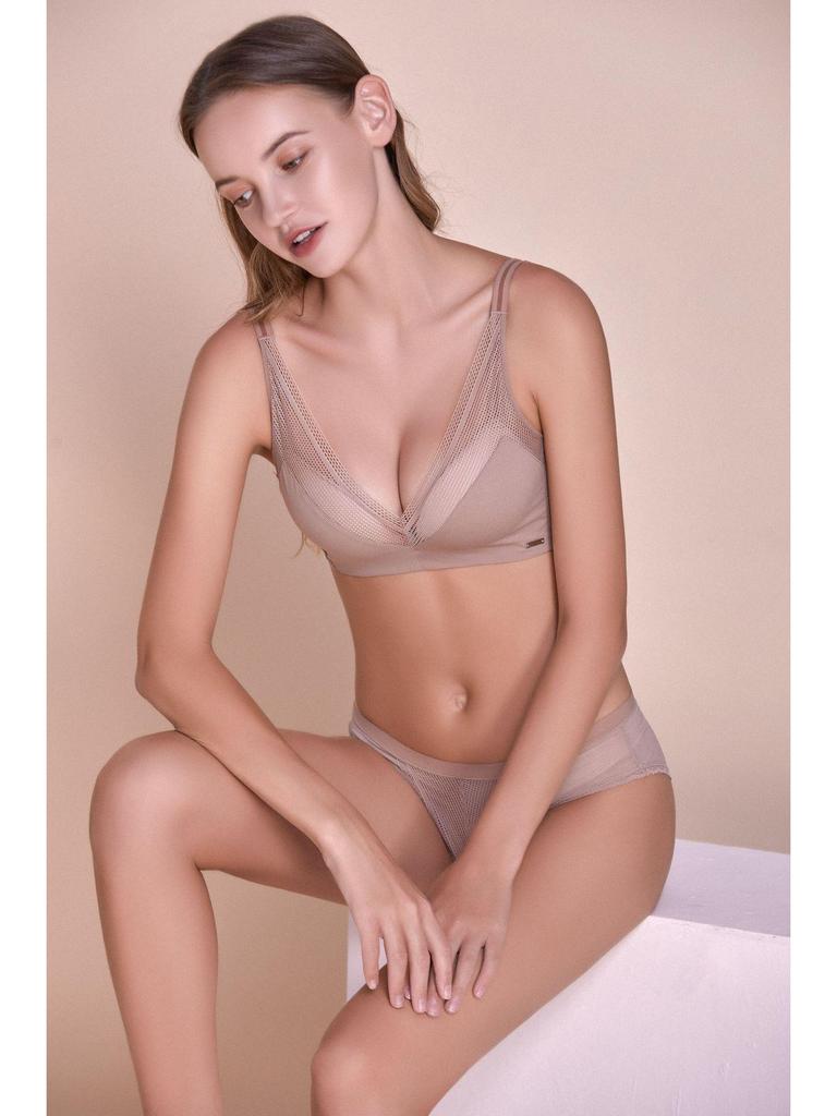 High-End Minimalist Glossy Wire-Free Bra: Comfortable, Breathable, Small Bust, Thin Cup Women's Underwear.
