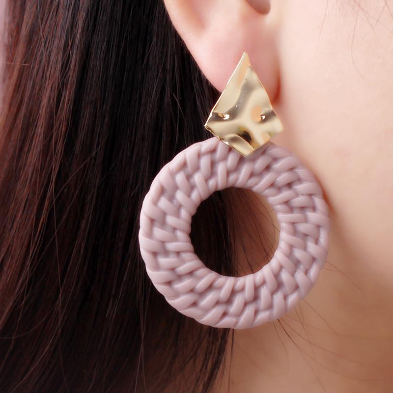 

Большие неровные серьги для женщин в стиле бохо, массивные круглые плетеные текстурированные акриловые серьги-капли, трендовые ювелирные изделия в этническом стиле для женщин
