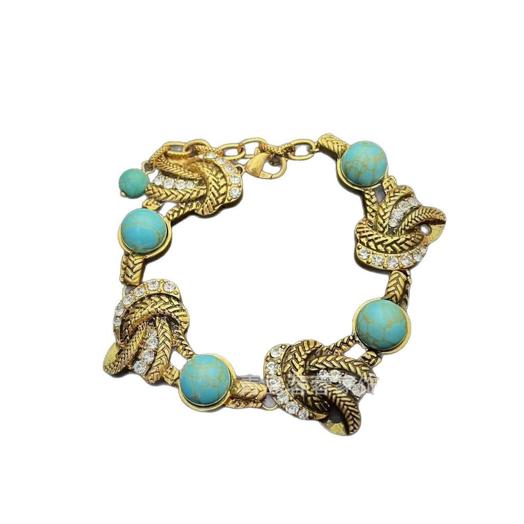Collier Rétro Turquoise Style Vacances Nouveau pour Personne d'Âge Moyen Haut de Gamme Luxe Léger Tempérament Palace Bijoux Vintage