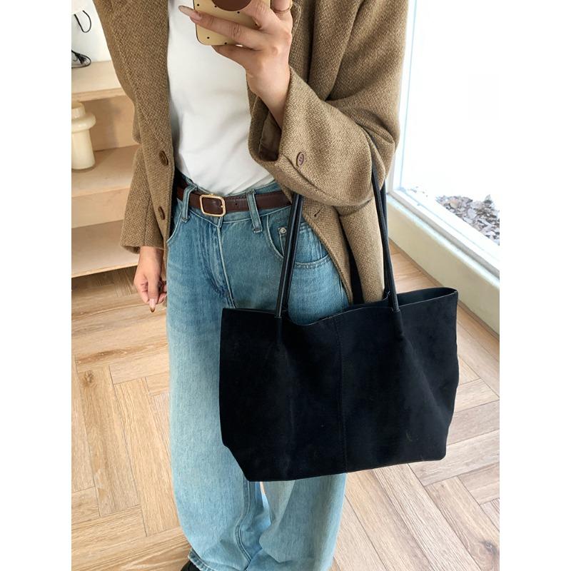 Autumn and Winter Retro Suede Large-capacity Tote Bag, New Stylish and Simple Class Commuting Portable Shoulder Bag