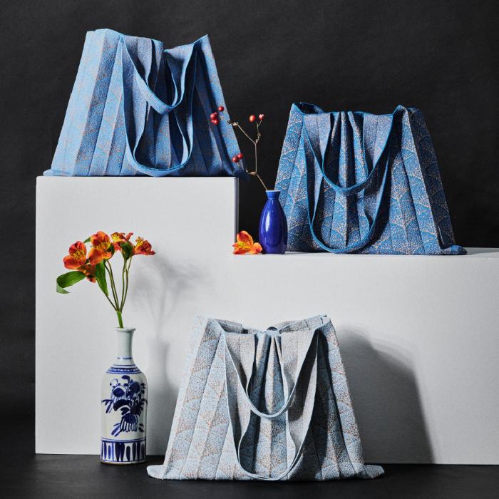 

Pleatsmama Two Way Shopper Bag Wide 3 Colours 3. Sky Blue