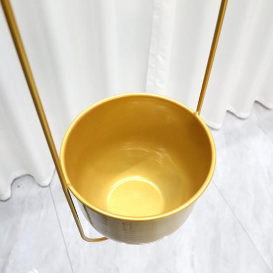 Modern Hanging Planter Geometric Iron Flowerpot with Hanging Chain Wall Ceiling Planter Hanger Houseplant Holder Pot for Indoor Outdoor Decoration