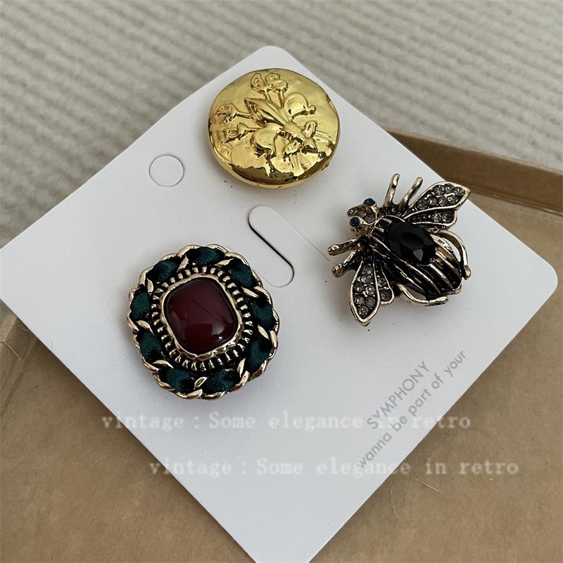 Vintage Distressed Brooch Set: Coco Style Corsage Pin Collection