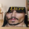 Hübscher Johnny Depp Star Flanelldecke Weiche Warme Decke Überwurfdecke für Schlafzimmer Wohnzimmer Bett Reise Picknick Geschenk Kind