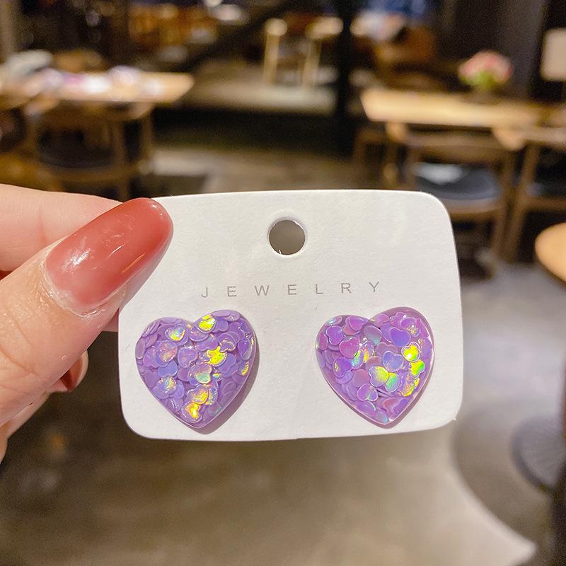 

Вишукані літні сережки-квіти з фіолетовими кристалами: Трендові, у формі серця, універсальні сережки-пусети