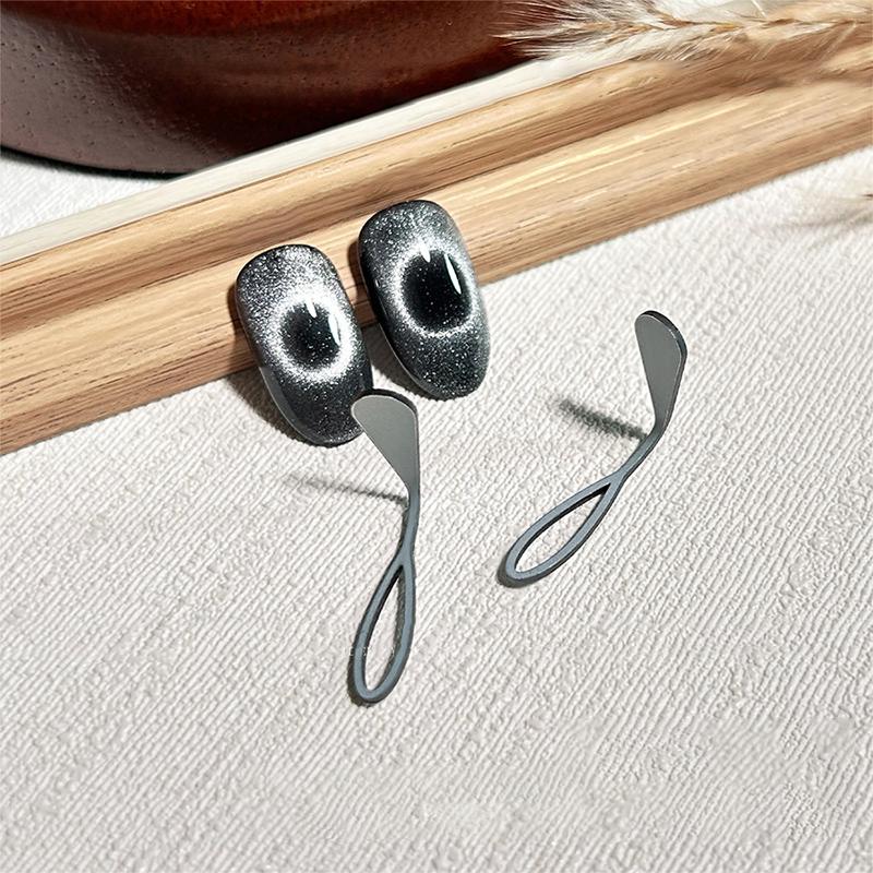 Nail Magnet For Hollow Cat'S Eye Design Magnet Iron Sheet 3D Magnetic Cat Eye Gel Polish Nail Art Stick Salon Studio Or Home