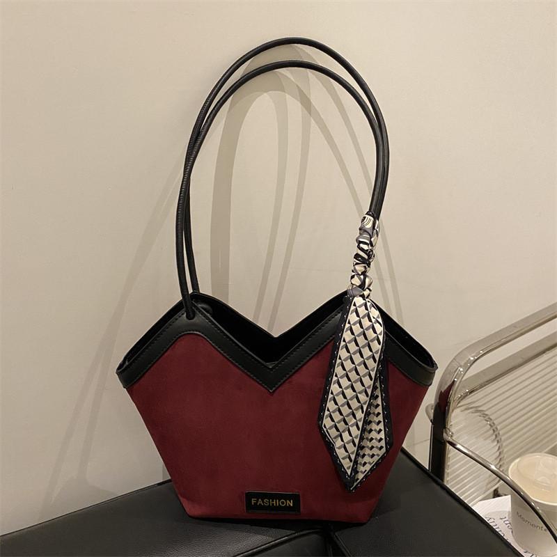Urban Minimalist Pu Tote Bag With Zipper Closure For Daily Use