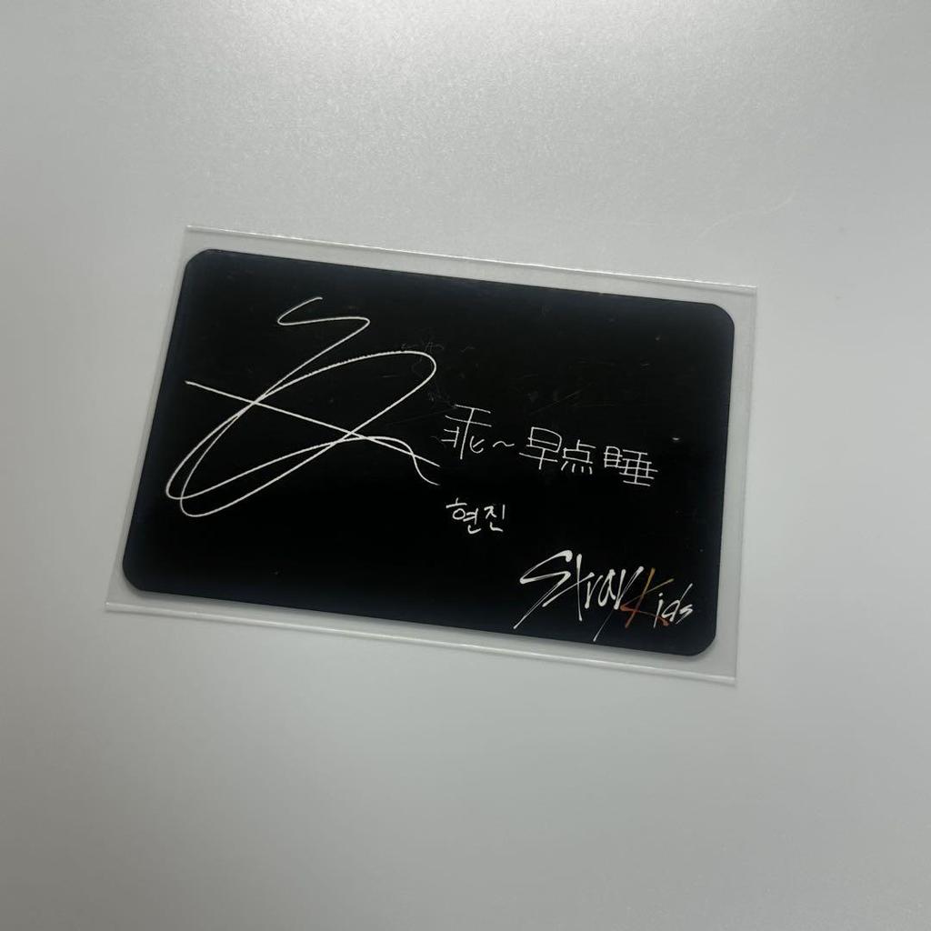 [USED] Stray Kids Hyunjin Taiwan Trading Card Yellow Wood