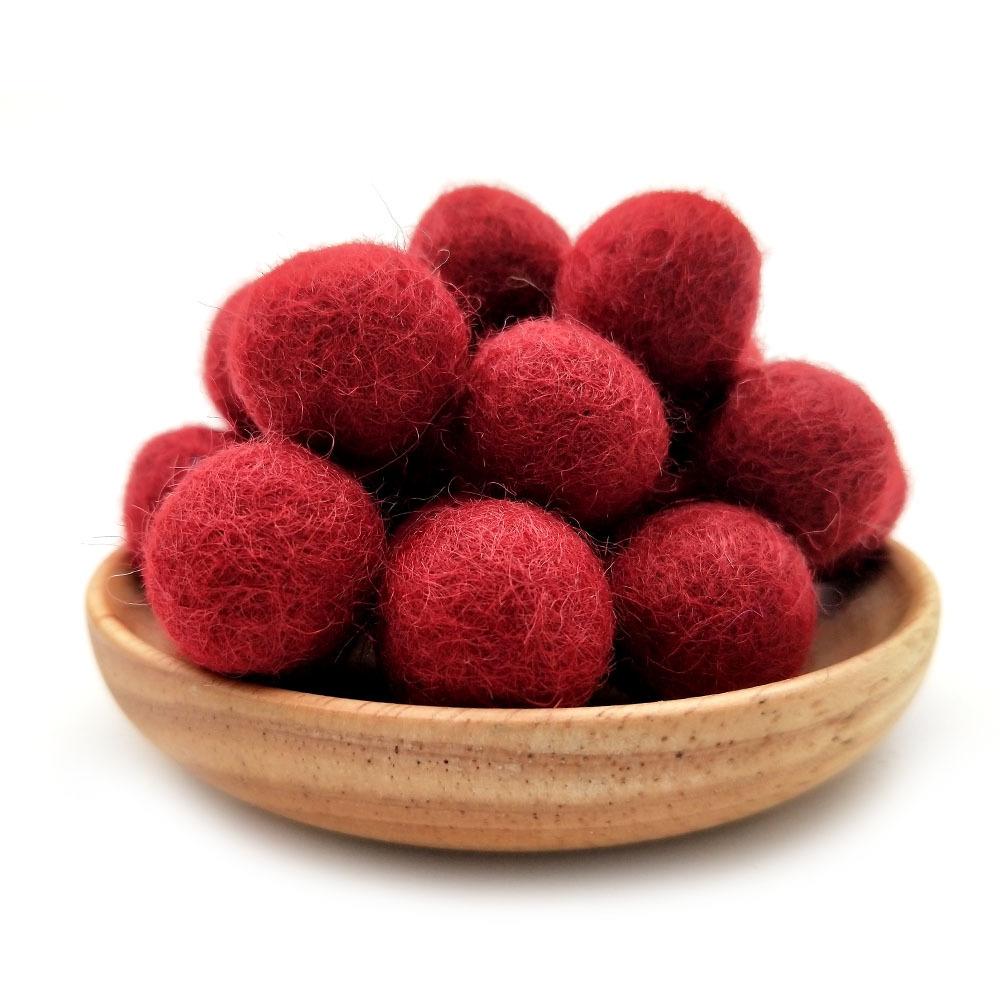 Barevné 2cm vlněné bambulky na vánoční ozdoby a DIY plstění jehlou