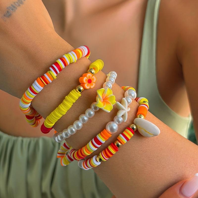 Handmade Soft Clay Beaded Bracelet Stackable Bracelet Heart Unisex Accessory Soft Clay Wristband Set for Fashion Lover