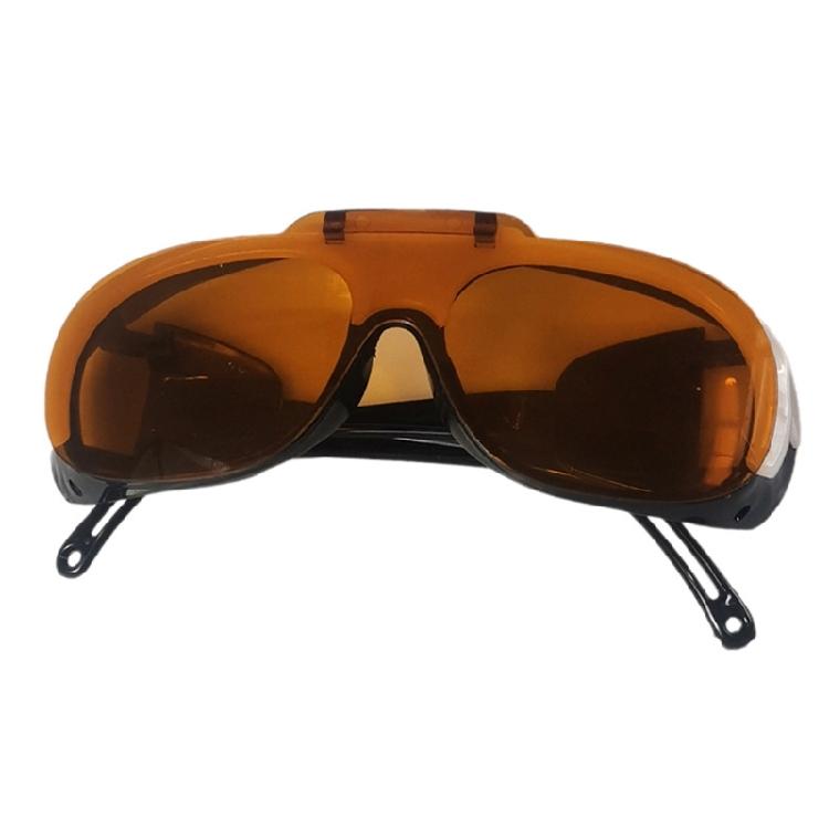 Welder Protective Glasses Flip Over Styles Lightweight Carbon Steel Frame Fog Proof Coating For Workshop Applications