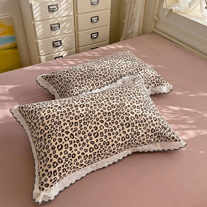 1pc Lace Trim Leopard Printed Pillowcase Cover 48x74cm INS Style Pillow Cover Skin-friendly Pillow Sham