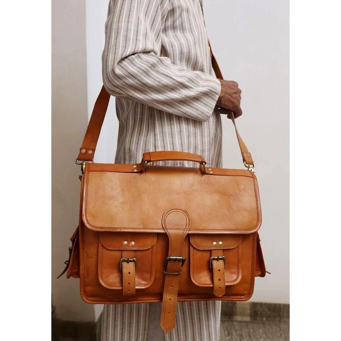 

Винтажный кожаный портфель-мессенджер для ноутбука ручной работы, коричневый 18 x 14 x 6 in