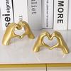 Creative Heart Hand Statue Resin Love Gesture Sculpture Desktop Ornament Bookshelf Decor Living Room Figurines Art Decoration