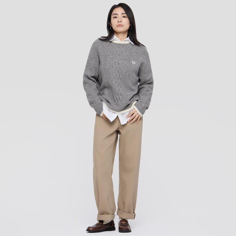 Gap Women's Embroidered Logo Cable Knit Round Neck Sweater