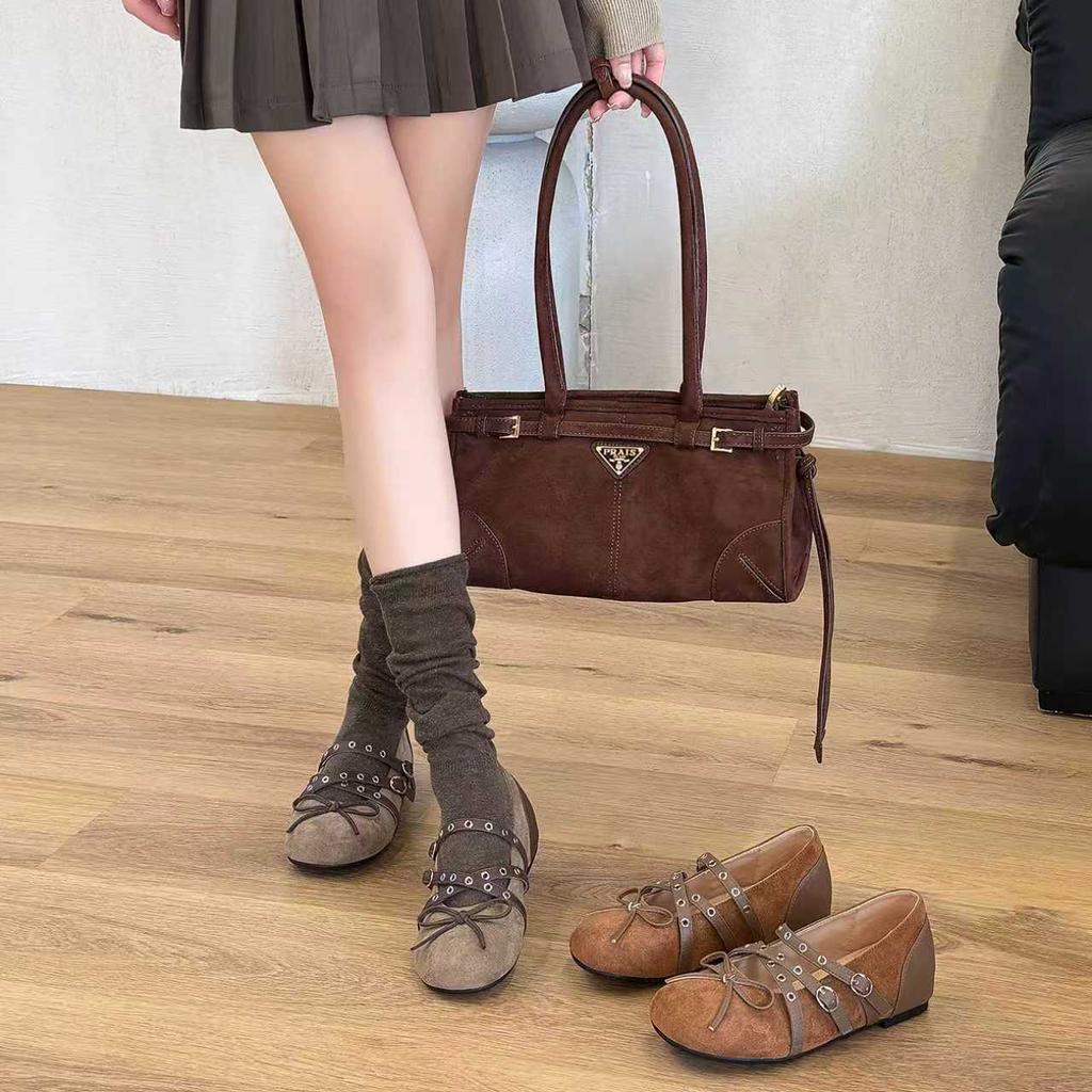 Inner height increase leather Mary Jane women's shoes 2025 autumn new one-word with shallow mouth round head single shoes ballet flats