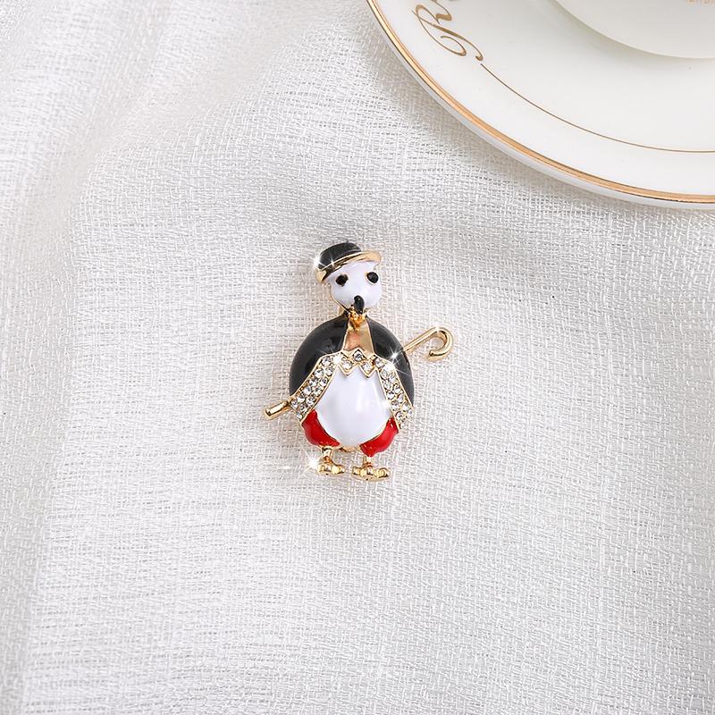 SKEDS Small Size Women Girls Cute Butterfly Owl Crystal Jewelry Brooch Retro Casual Sweater Dress Brooches Animal Badges Corsage