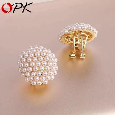 Creativo, alla moda, design lucido, nuovi orecchini a clip popolari, orecchini di lusso, occasioni feste… Altro