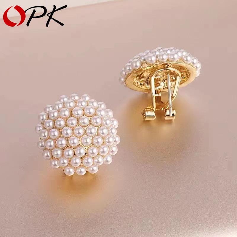 Creativo, alla moda, design lucido, nuovi orecchini a clip popolari, orecchini di lusso, occasioni feste… Altro