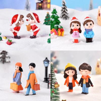 Μίνι Χριστουγεννιάτικο ζεύγος αγάπης 2 τμχ με χριστουγεννιάτικο στολίδι με χριστουγεννιάτικο καπέλο Δώρο διακόσμησης σπιτιού Φιγούρα κούκλα DIY Διακοσμητικό μπονσάι κήπου Ρητίνη Craft