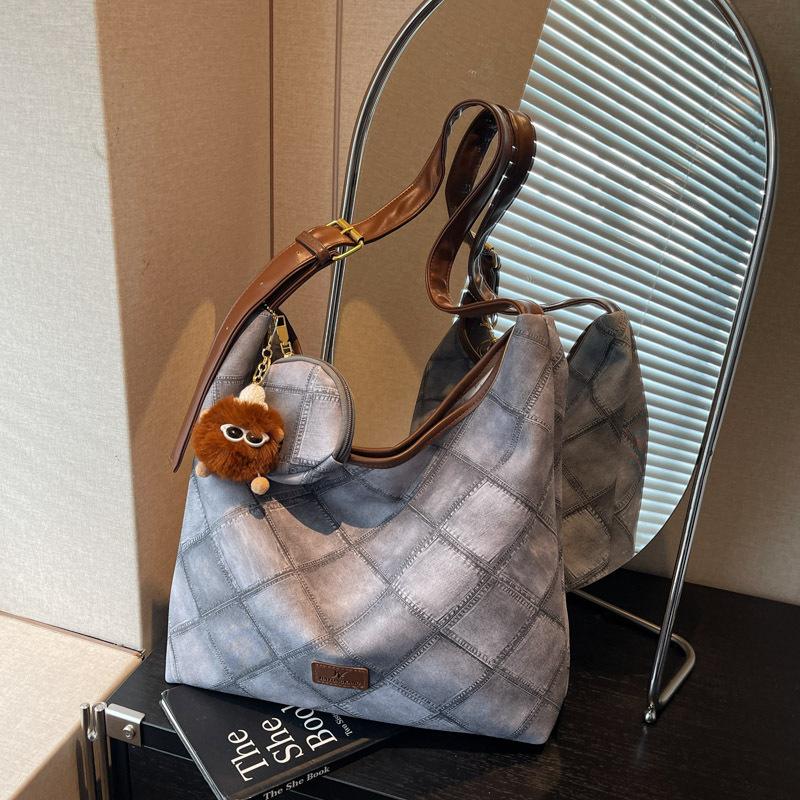 

Large-capacity commuter bag women s new diamond tote bag college student class bag underarm shoulder bag серый