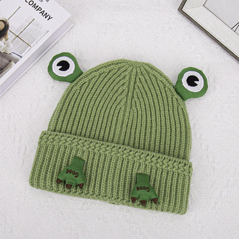 Green frog knitted hat, warm in autumn and winter, new outdoor riding set, ear protection, big eyes, wool hat.