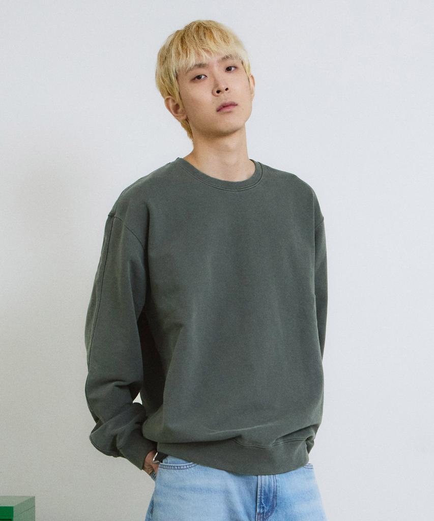 ADERNM Pigment Cut-Line Sweatshirt (Khaki)