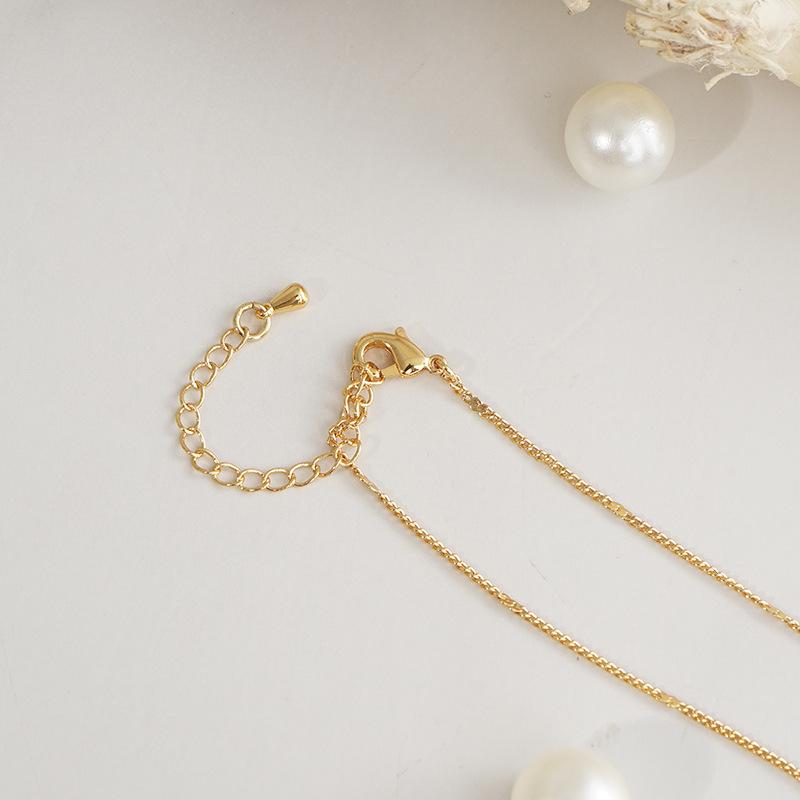 Geometric Zircon Christmas Pendant Necklace, 18K Gold Stainless Steel, Diamond-Set Gemstone Clavicle Jewelry, Ins Style.