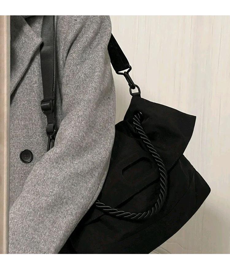 2025 Commuter Tote: Geantă versatilă cu bretele late pentru studenți