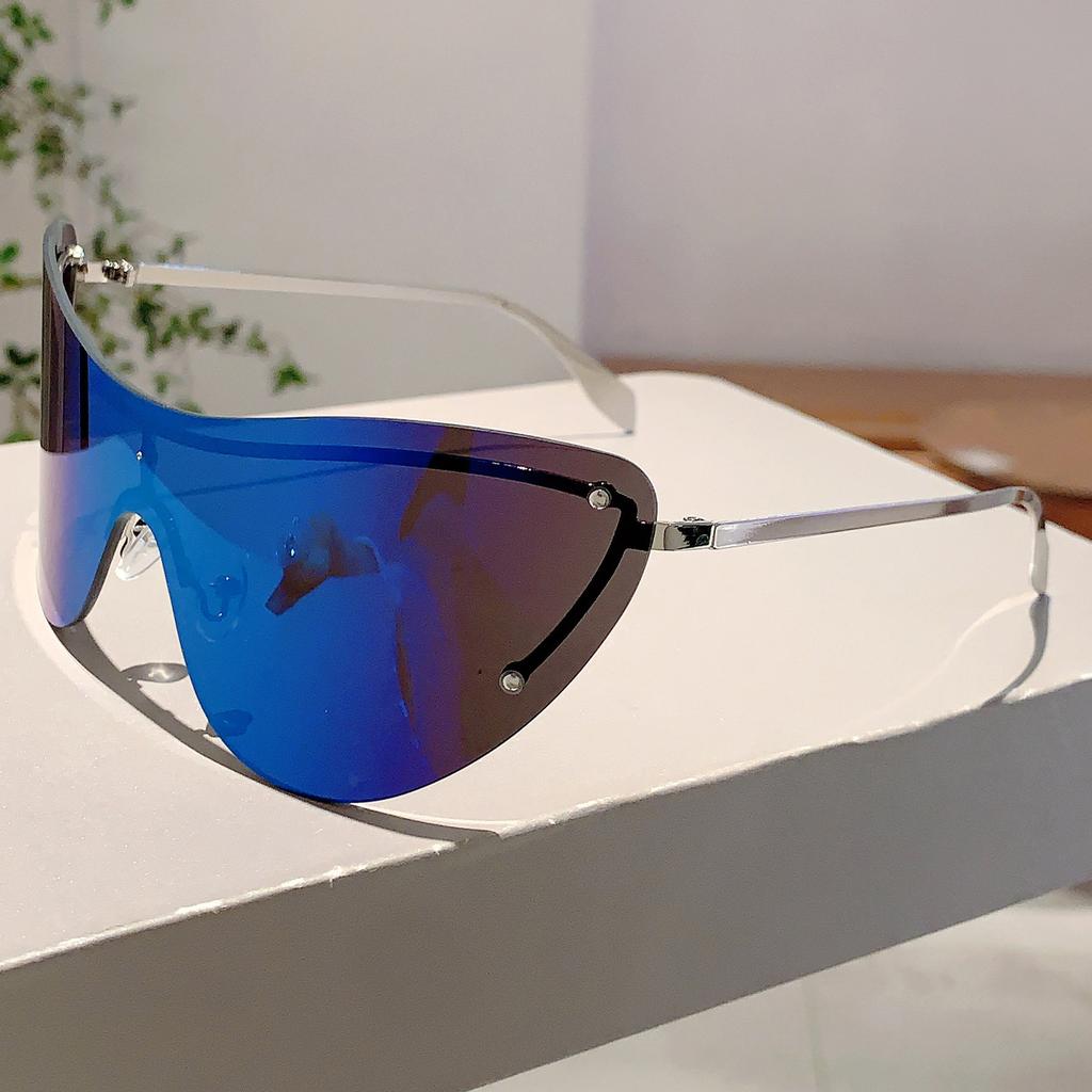 Vintage One Piece Cat Eye Sunglasses Women For Men Luxury Brand Designer Sun Glasses Popular Outdoor Goggle Punk Rivet Shades