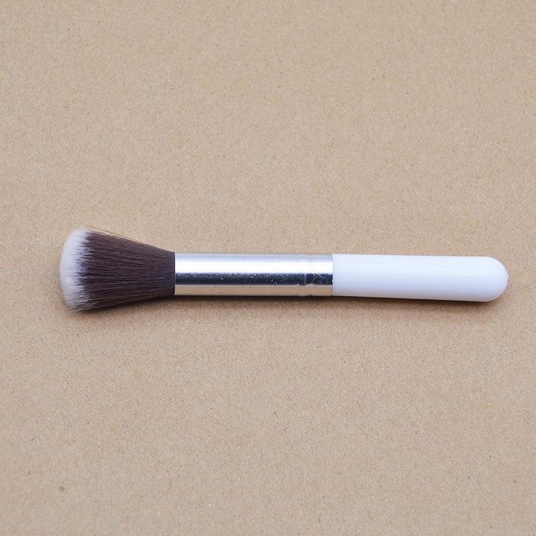 Multi-Use Brush: Blush, Highlighter, Powder, Makeup & Dust Removal