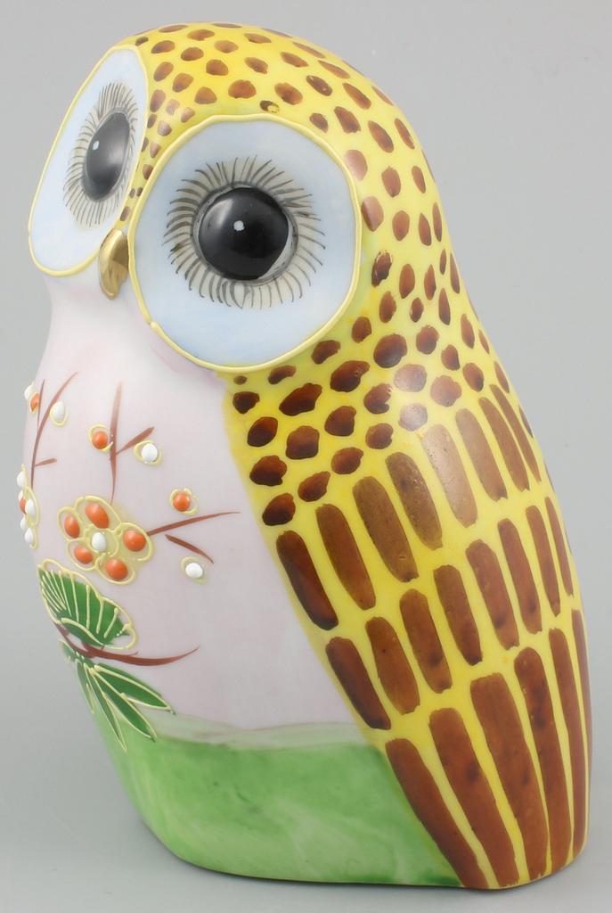Kutani ware Owl No. 4 Large A-0003
